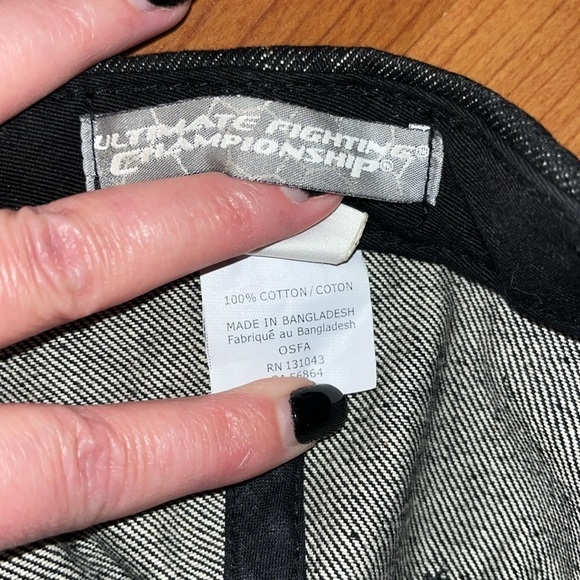 UFC Ultimate Fighting Champion SnapBack black gray hat - Picture 6 of 7